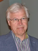 Bengt Holmström photo Bengt Holmström
